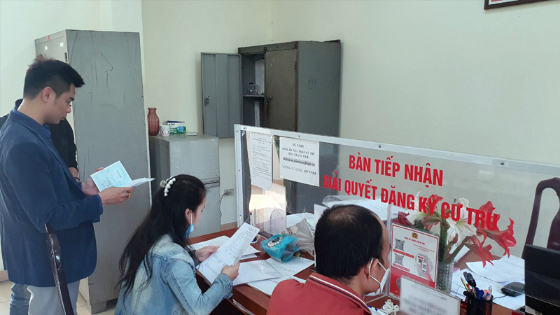 Hướng dẫn cách điền giấy xác nhận tạm trú của công an phường tại địa phương 6 huong-dan-dien-giay-xac-nhan-tam-tru-2