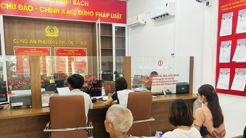 Xin xác nhận hạnh kiểm ở nơi tạm trú được không? 8 Tiến hành nộp hồ sơ tại Công an cấp xã, phường hoặc thị trấn nơi đang tạm trú.